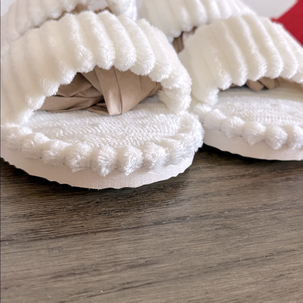 Lot of 2x NEW Furry Soft Double Strap Slip-On Slide Slippers Women’s Sz 10/11 - Picture 6 of 10